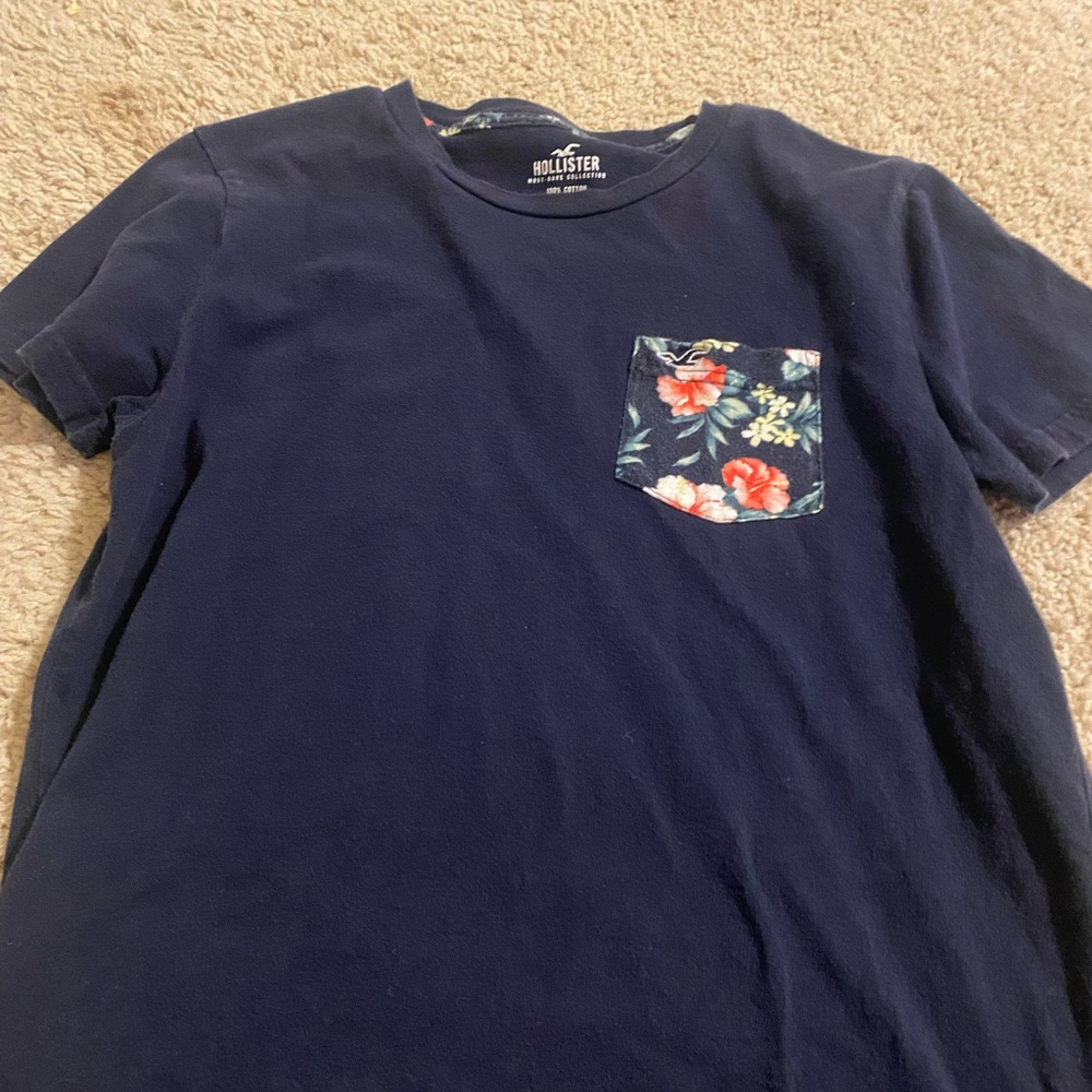 Hollister T-shirt